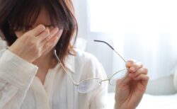 飛蚊症とルテインの関係｜サプリの選び方と期待できるサポート